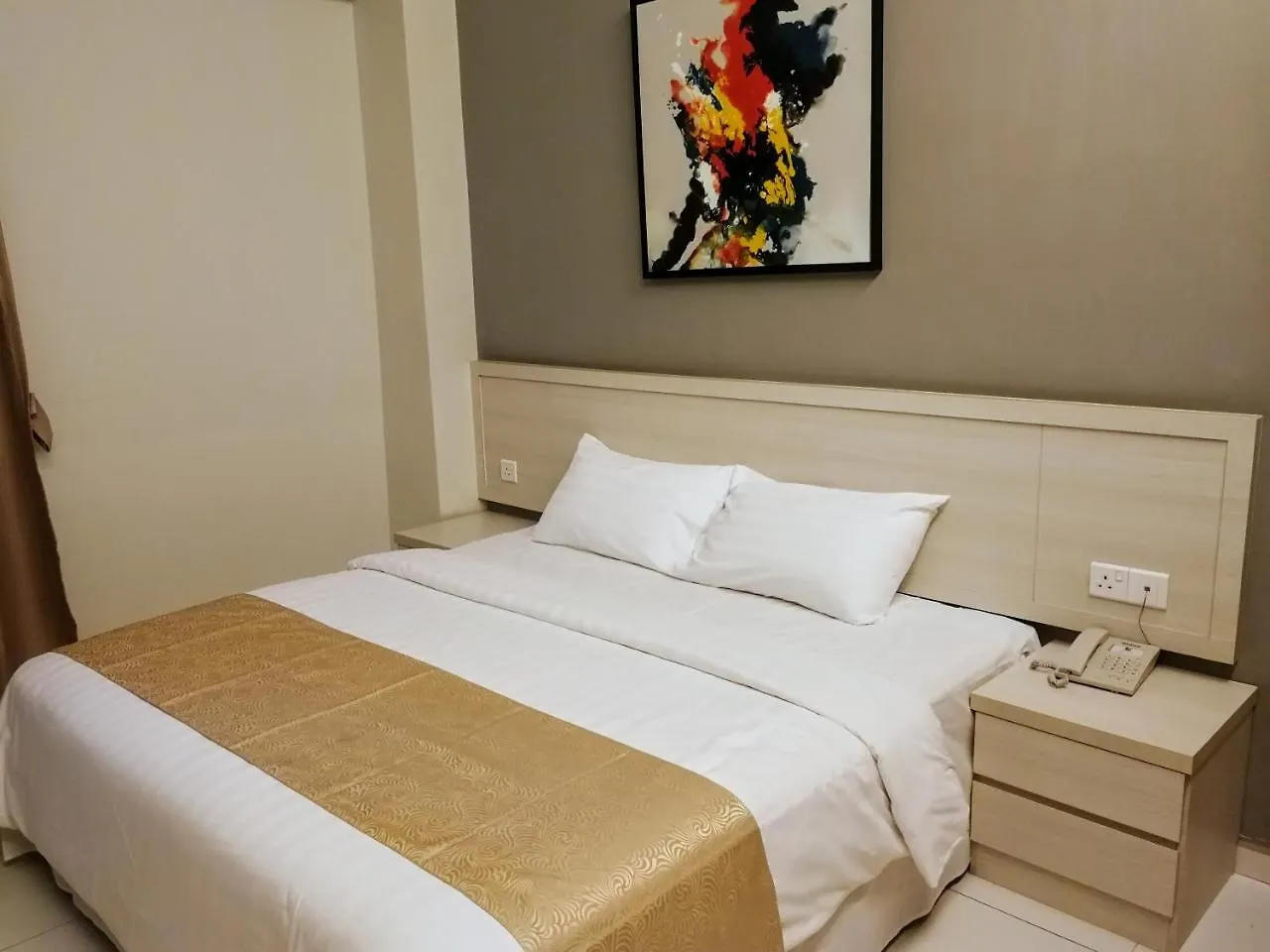 Aurora Hotel Malacca 2*,